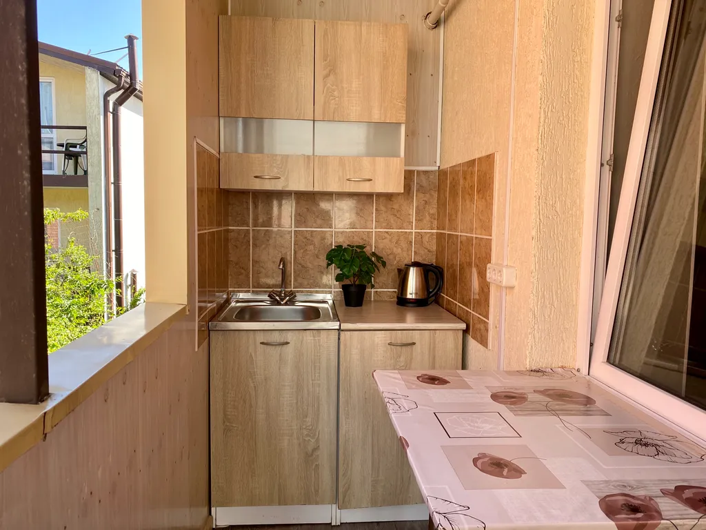 Двухместный номер с 1 кроватью с балконом и мини-кухней — детали