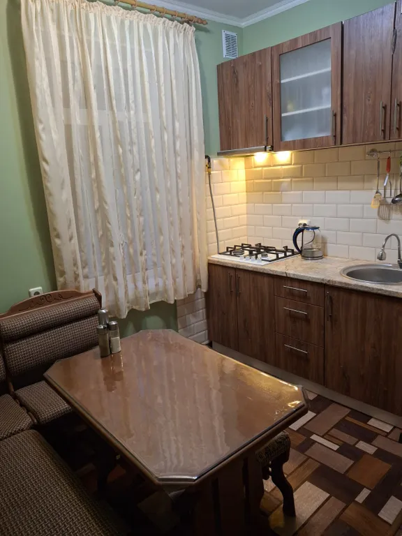 Квартира трёхкомнатная на улице Маратовской, 44 м², Гаспра — фото 12