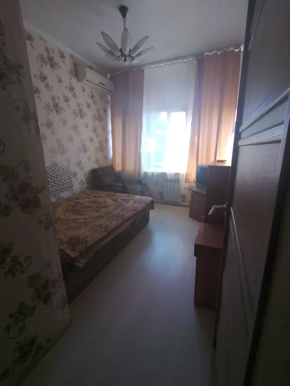 Квартира трёхкомнатная на улице Толстого, 50 м², Ялта — фото 5
