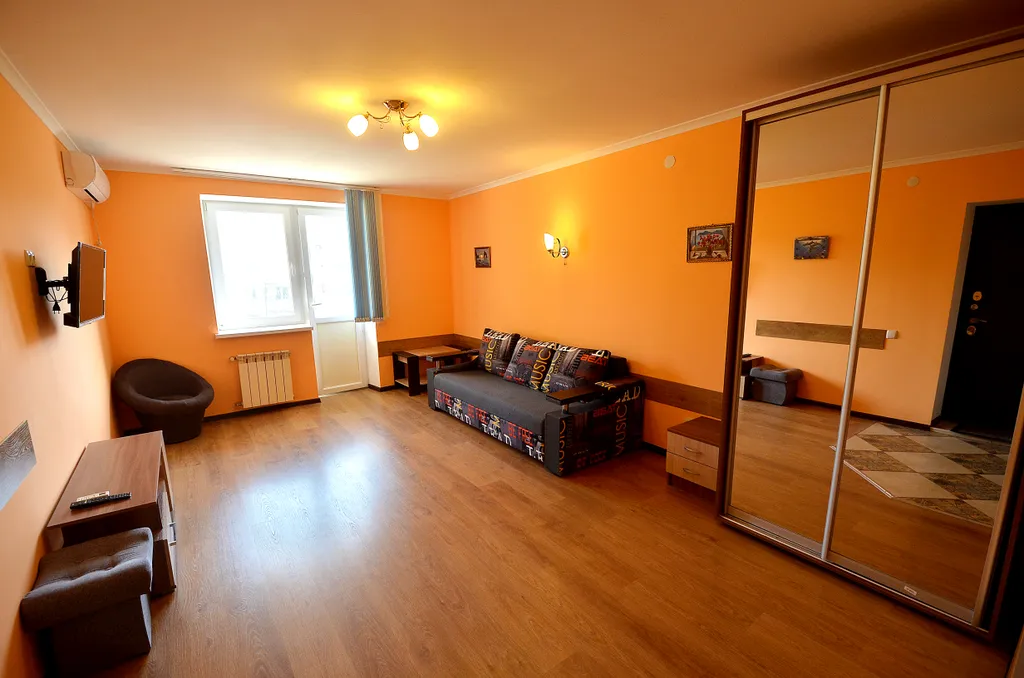 Квартира двухкомнатная в переулке Долиннном, 54 м², Коктебель — фото 2