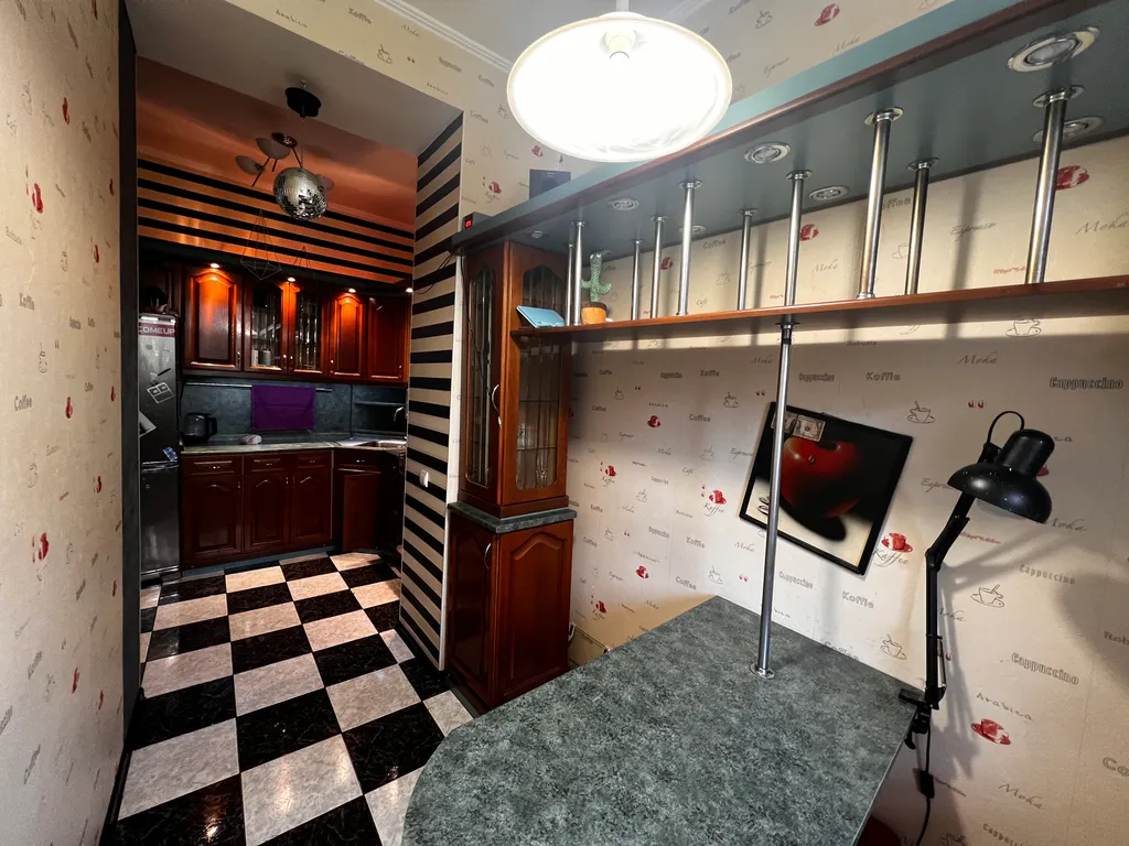Квартира двухкомнатная на улице Некрасова, 75 м², Евпатория — фото 12