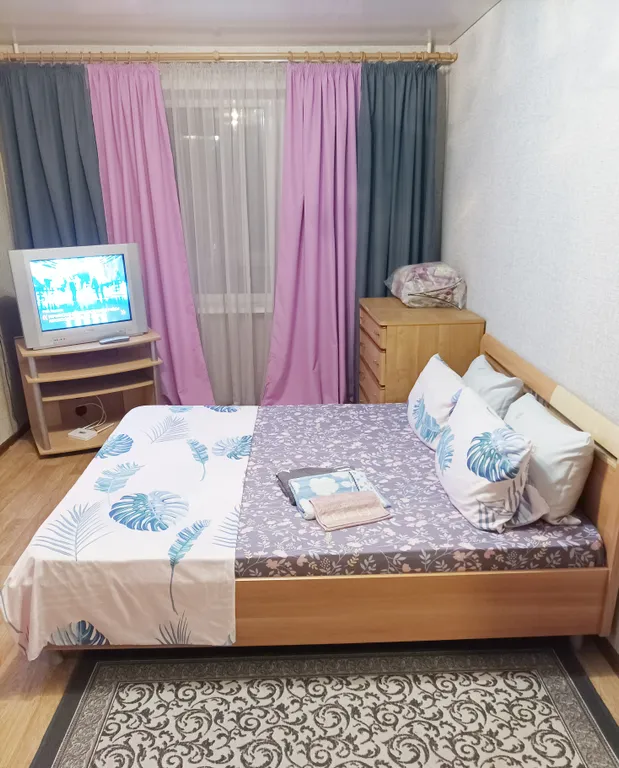 Квартира однокомнатная в Автозаводском, 35 м², Тольятти — спальня, фото 13