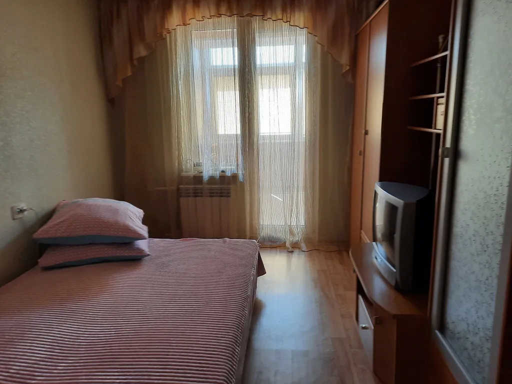Квартира двухкомнатная в Гагаринском, 56 м², Севастополь — фото 8