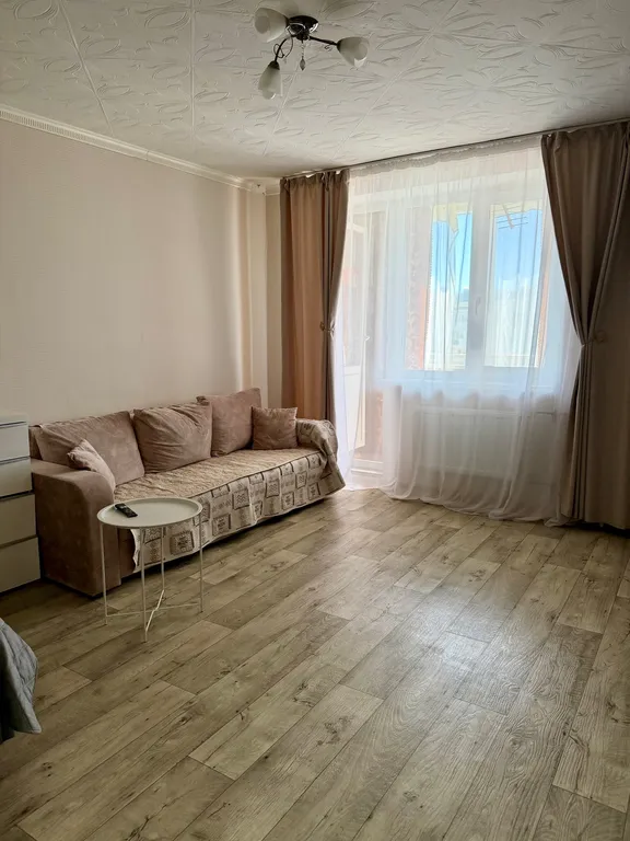 Квартира однокомнатная на проспекте Победы, 38 м², Евпатория — спальня, фото 2
