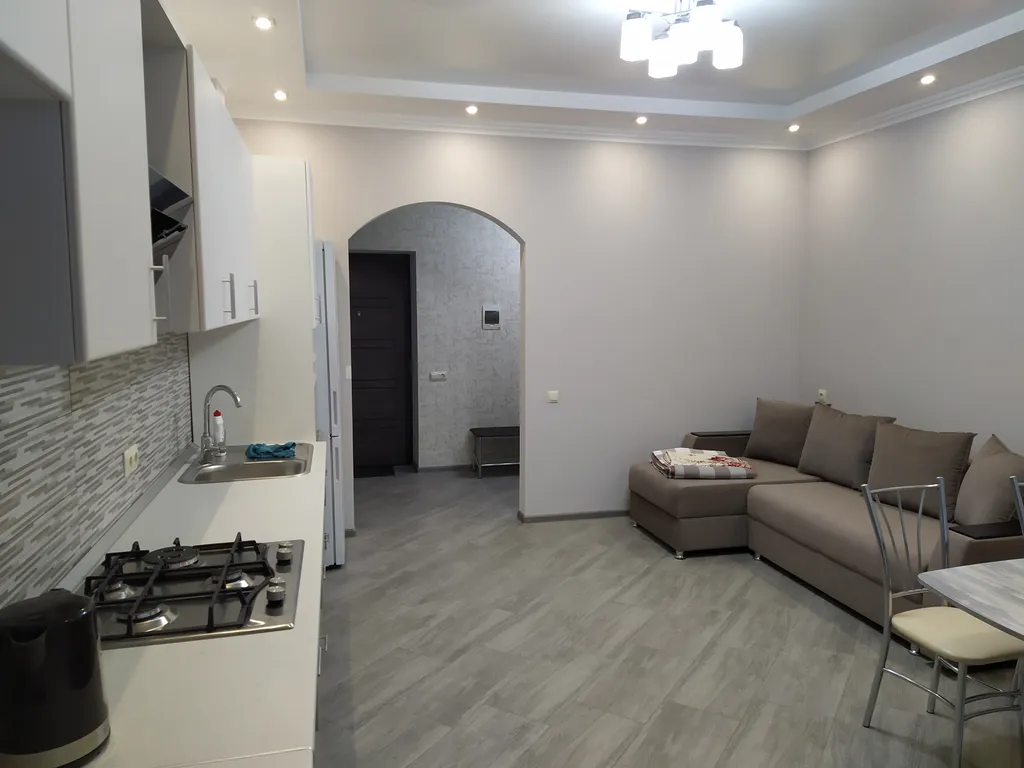 Квартира однокомнатная на улице Малой Садовой, 56 м², Ессентуки — кухня, фото 2