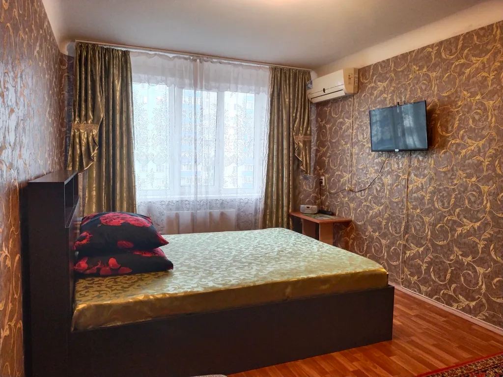 Квартира однокомнатная на проспекте имени Ленина, 32 м², Волжский — спальня, фото 2