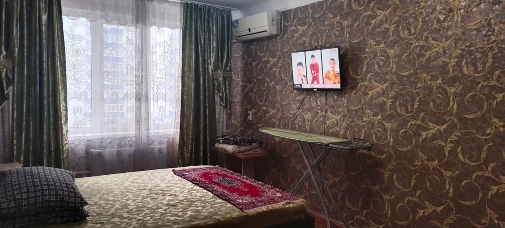 Квартира однокомнатная на проспекте имени Ленина, 32 м², Волжский — спальня, фото 3
