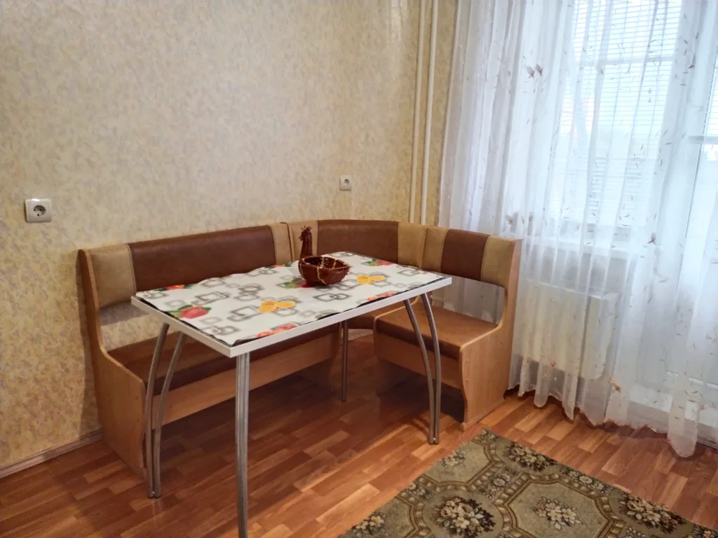 Квартира однокомнатная на проспекте имени Ленина, 32 м², Волжский — кухня, фото 4