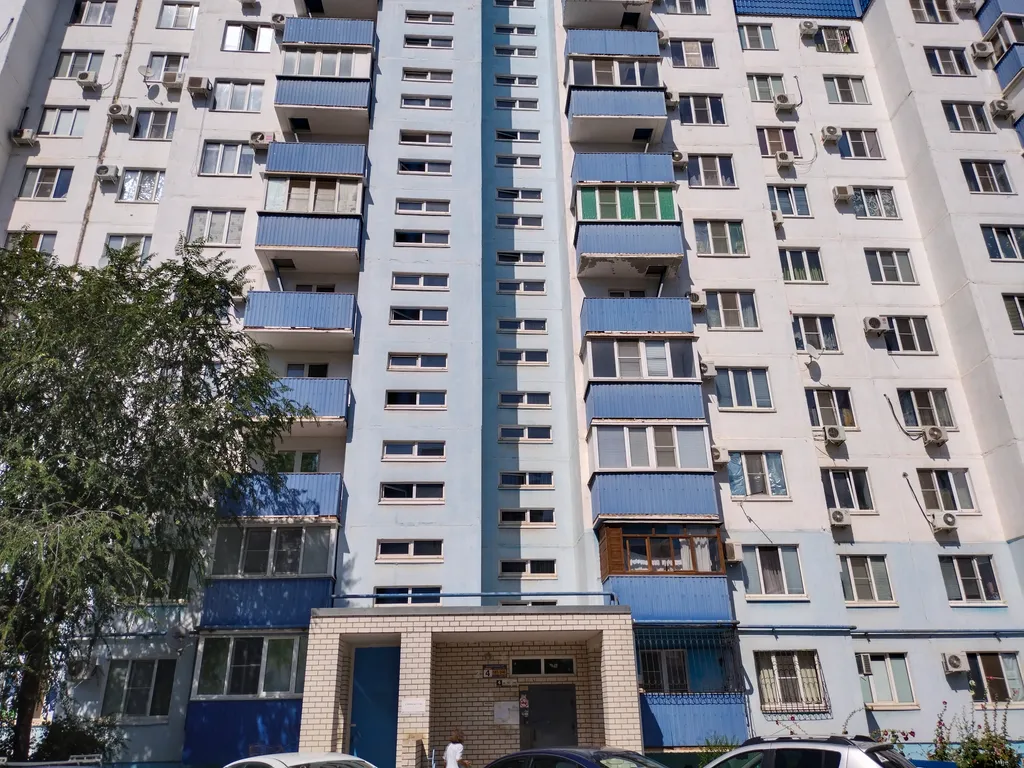 Квартира однокомнатная на проспекте Ленина, 32 м², Волжский — двор
