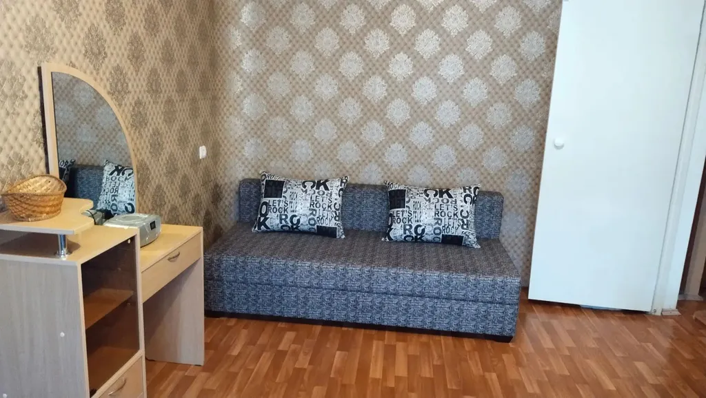 Квартира однокомнатная на проспекте Ленина, 32 м², Волжский — спальня, фото 6