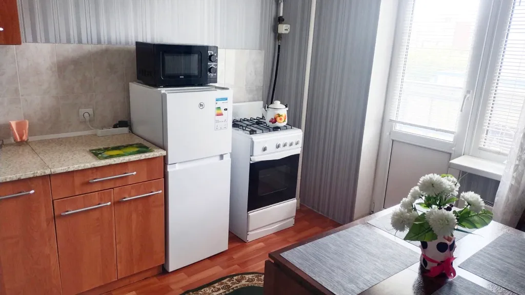 Квартира однокомнатная на проспекте Ленина, 32 м², Волжский — кухня