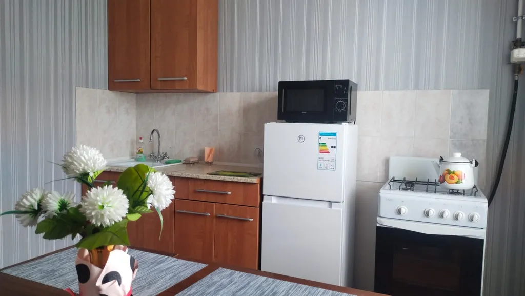 Квартира однокомнатная на проспекте Ленина, 32 м², Волжский — кухня, фото 2