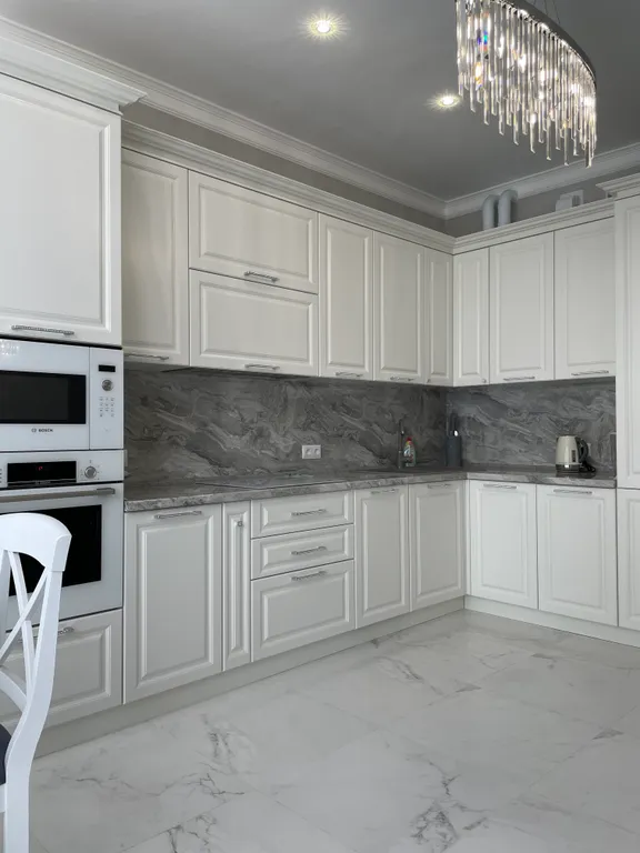 Квартира трёхкомнатная на улице Мире, 70 м², Геленджик — кухня, фото 4