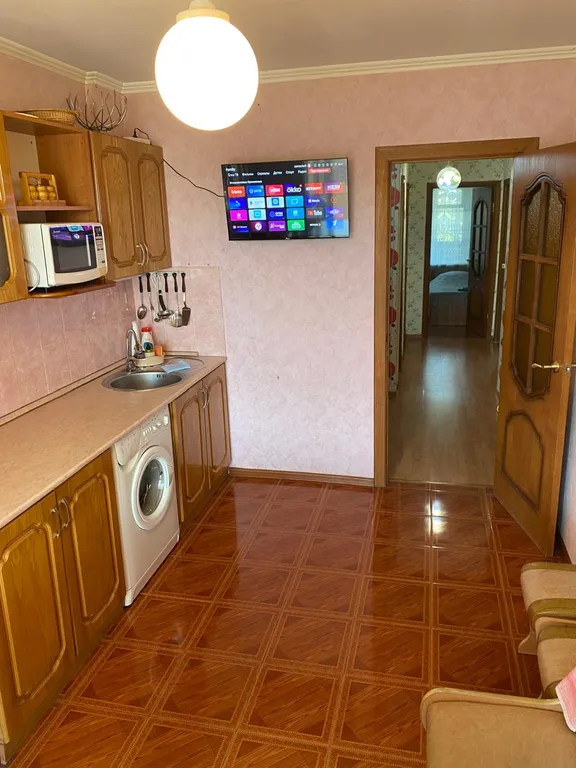 Квартира трёхкомнатная на улице Свободы, 70 м², Ессентуки — кухня, фото 2