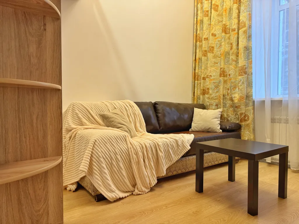 Квартира двухкомнатная на улице Максимова, 42 м², Ярославль — фото 14
