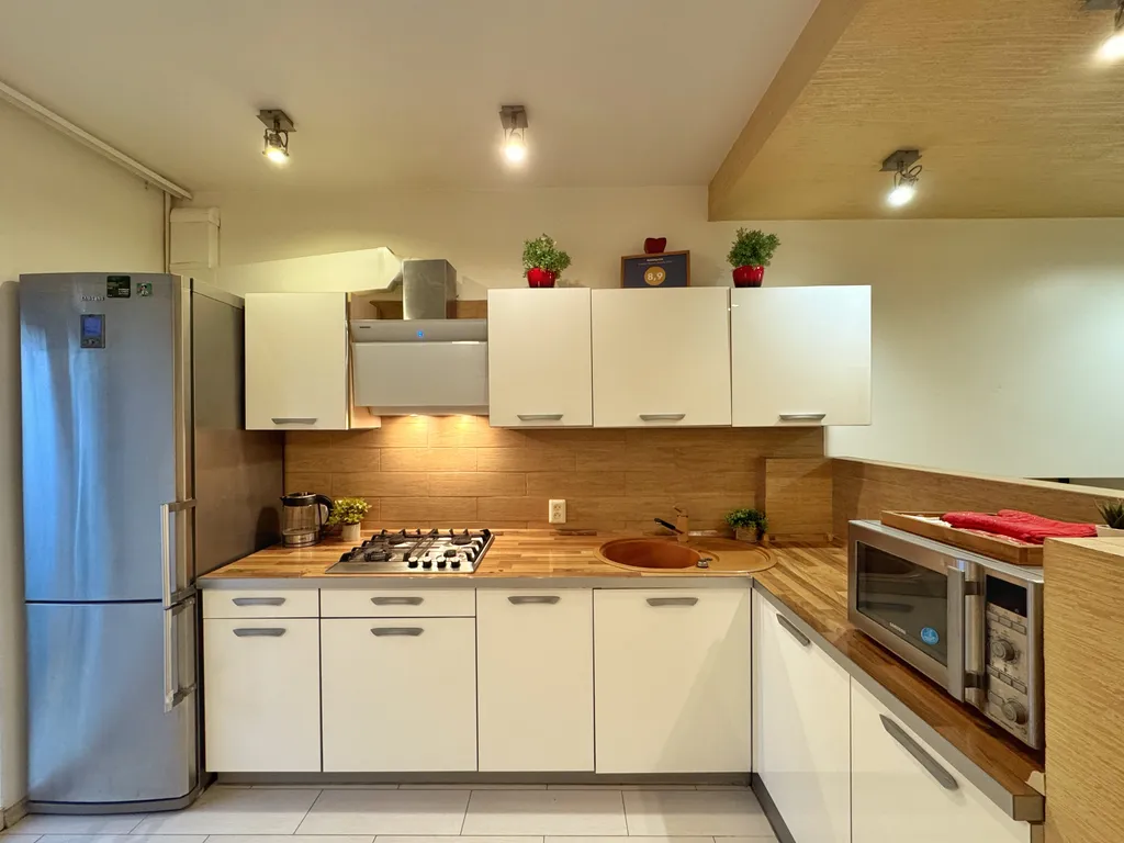 Квартира двухкомнатная на улице Максимова, 42 м², Ярославль — фото 18