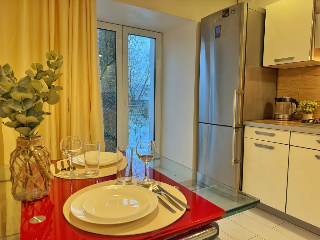 Квартира двухкомнатная на улице Максимова, 42 м², Ярославль — фото 24