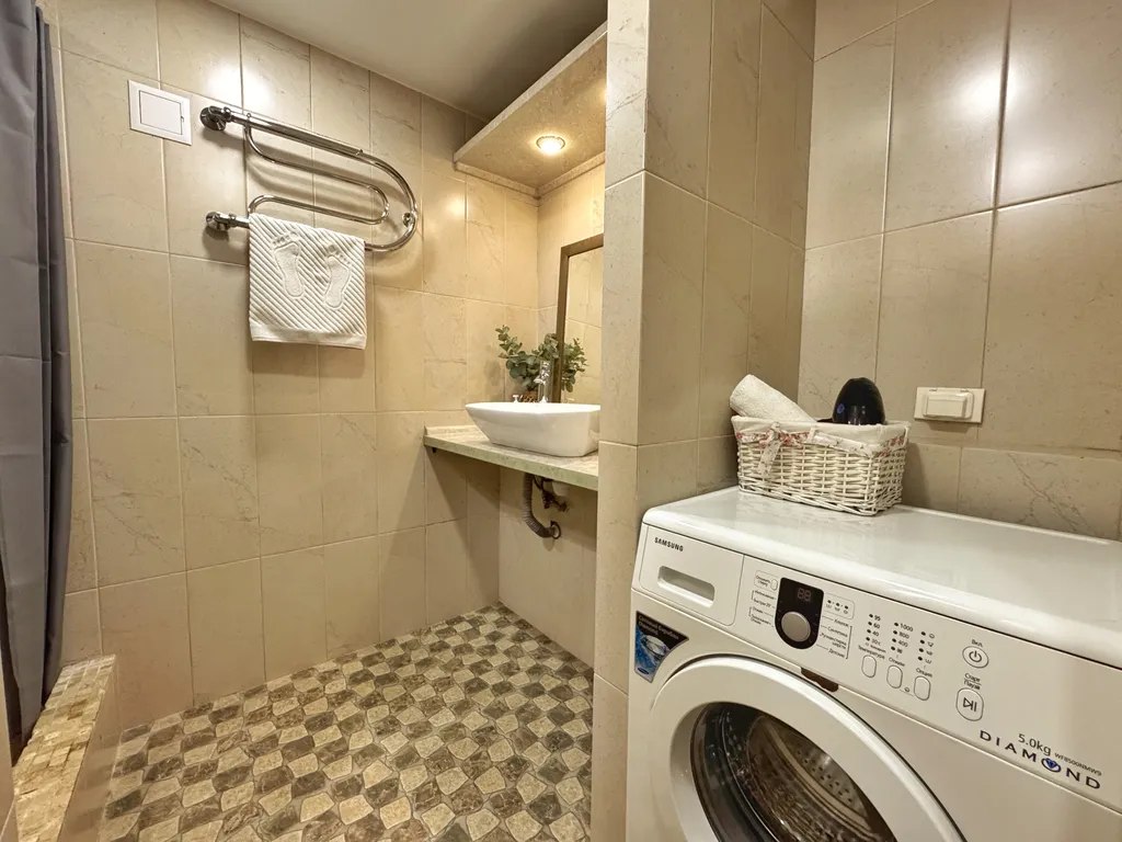 Квартира двухкомнатная на улице Максимова, 42 м², Ярославль — фото 27