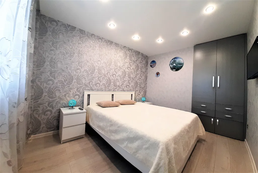 Студия однокомнатная на улице Средне-Московской, 46 м², Воронеж — спальня, фото 6