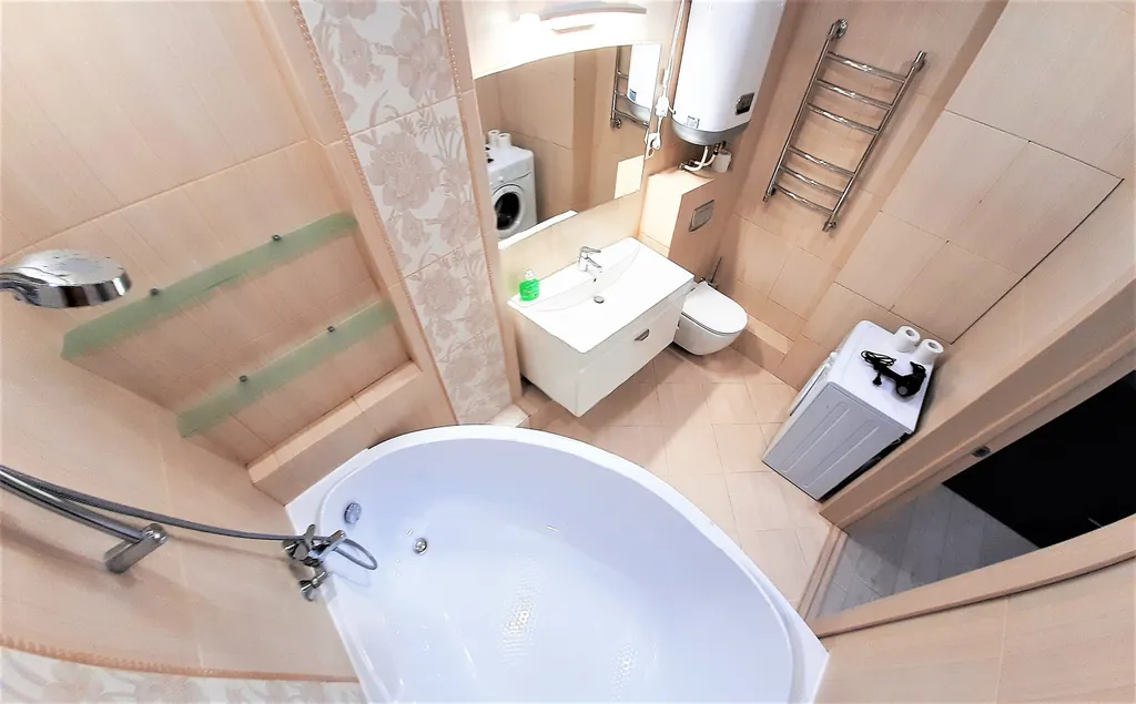 Студия однокомнатная на улице Средне-Московской, 46 м², Воронеж — ванная комната, фото 2