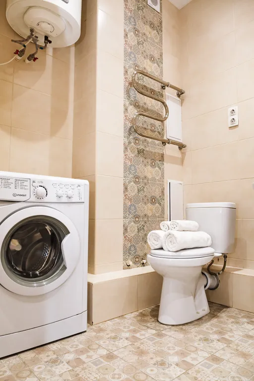 Апартаменты двухкомнатные на улице Таманской, 58 м², Анапа — ванная комната, фото 2