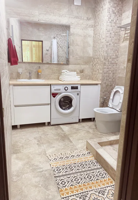 Апартаменты трёхкомнатные на улице Партенитской, 68 м² — фото 9