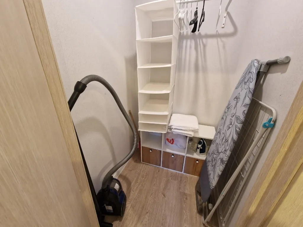Апартаменты двухкомнатные на улице Зиновьева, 47 м², Апатиты — фото 18