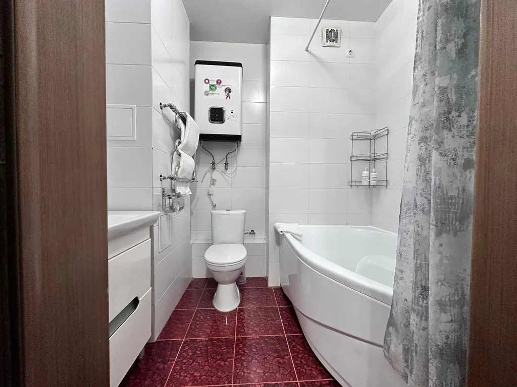 Квартира однокомнатная в Октябрьском, 50 м², Самара — ванная комната, фото 3