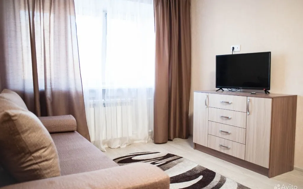 Квартира однокомнатная на улице Республики, 30 м², Тюмень — фото 10