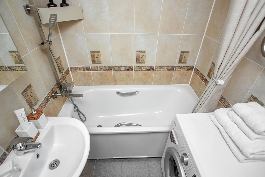 Квартира двухкомнатная на улице Пологой, 42 м², Владивосток — фото 35