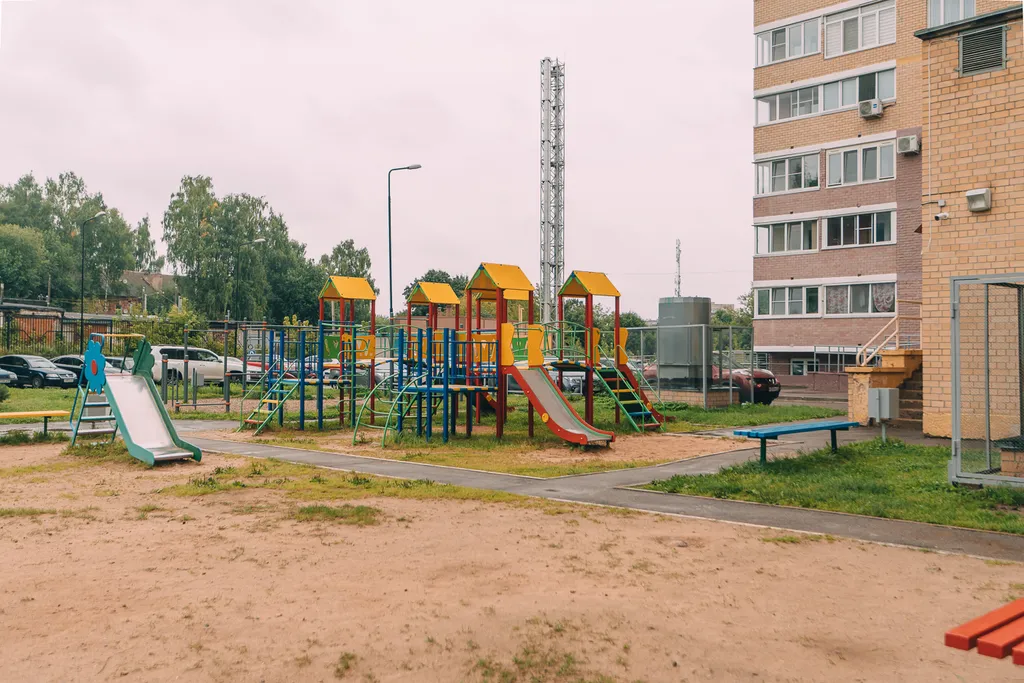 Студия однокомнатная в переулке Ново-Чернушенском, 45 м², Смоленск — двор