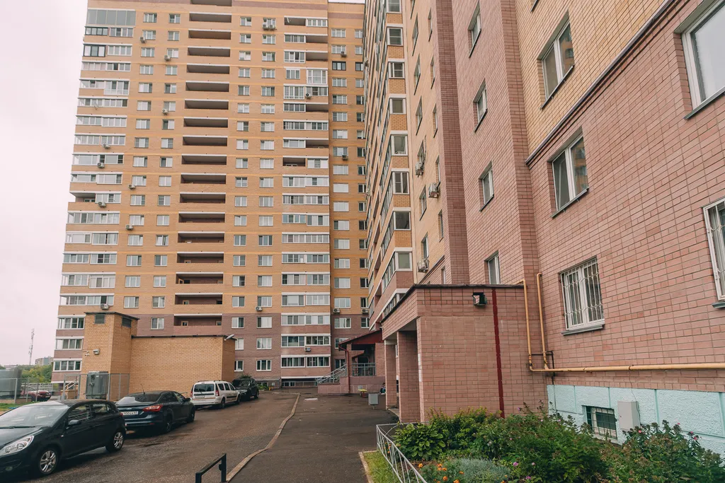 Студия однокомнатная в переулке Ново-Чернушенском, 45 м², Смоленск — двор, фото 5
