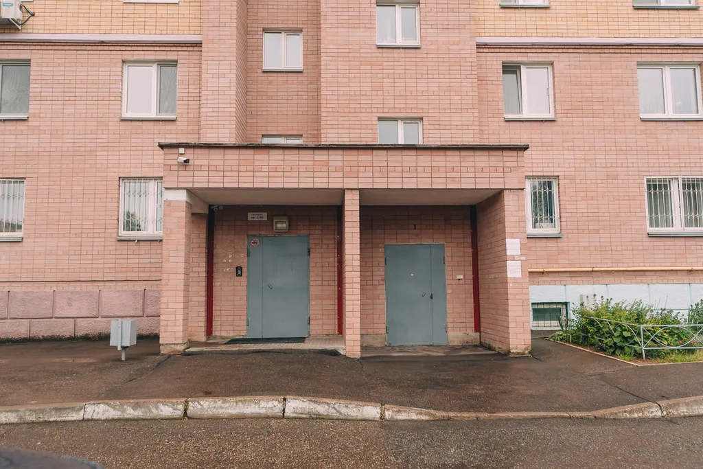 Студия однокомнатная в переулке Ново-Чернушенском, 45 м², Смоленск — двор, фото 7