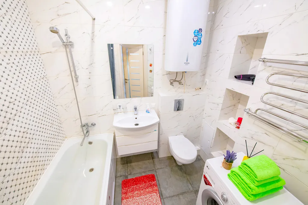 Квартира однокомнатная в Ленинском, 55 м², Владивосток — ванная комната, фото 2