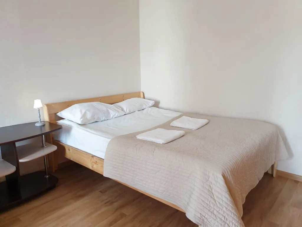 Квартира однокомнатная на улице Ровио, 36 м², Петрозаводск — спальня, фото 2