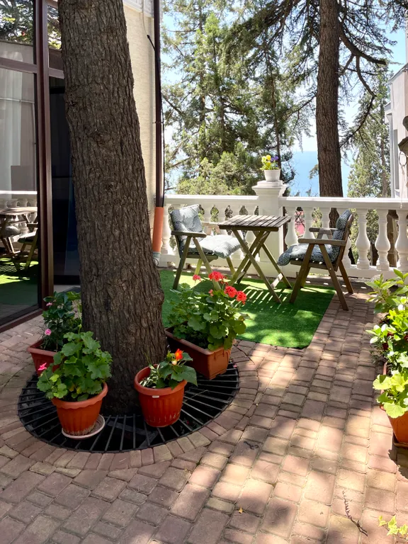 Студия однокомнатная на улице Маратовской, 27 м², Гаспра — двор, фото 2