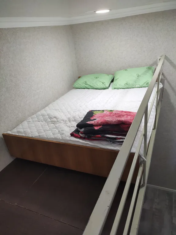 Квартира двухкомнатная на улице Ксении Ге, 35 м², Кисловодск — спальня, фото 4