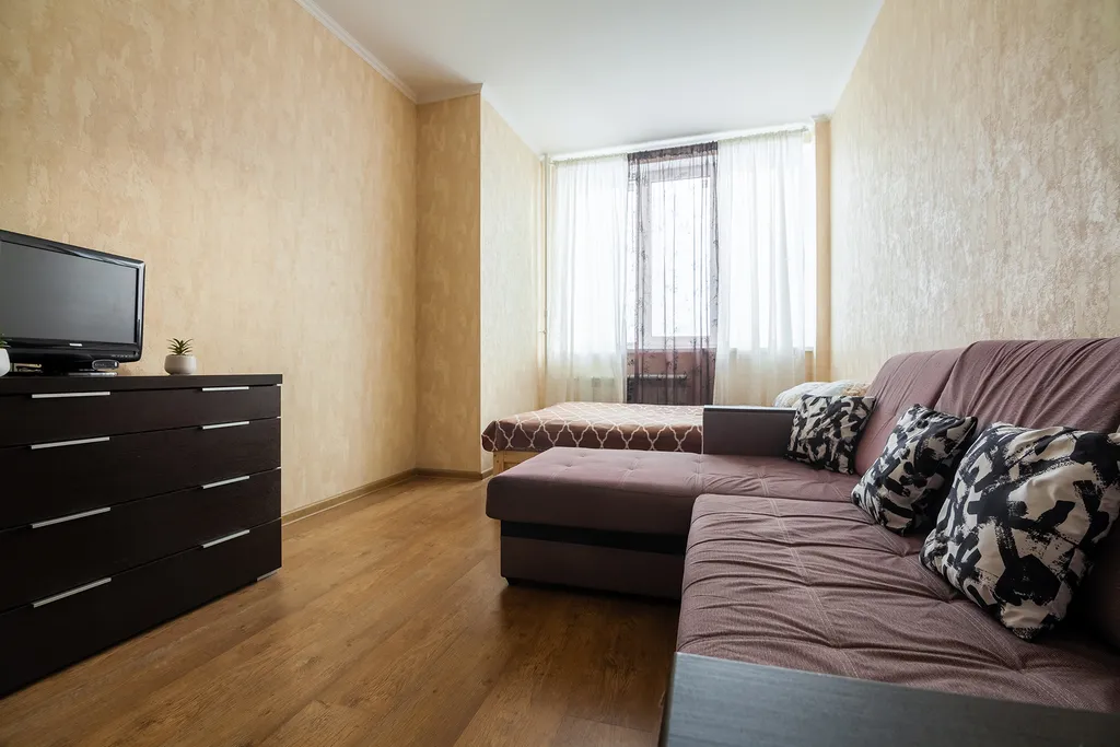 Квартира однокомнатная в Промышленном, 45 м², Самара — спальня, фото 4