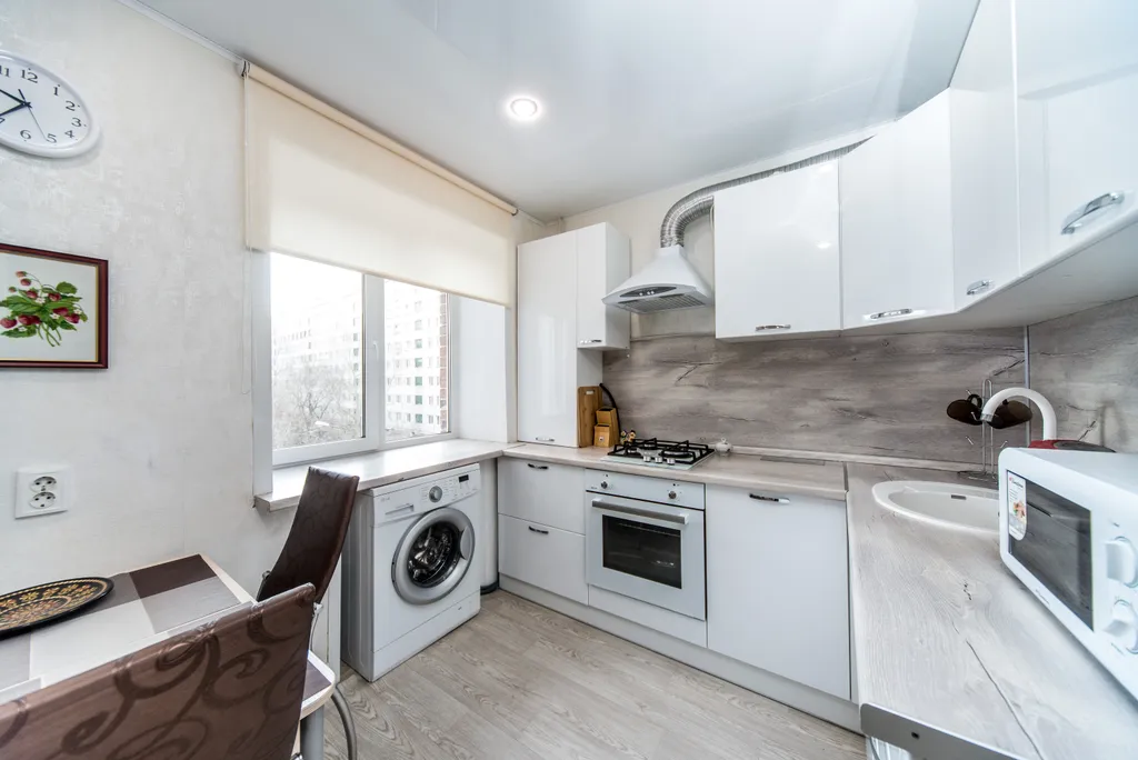 Квартира двухкомнатная в Центральном, 56 м², Красноярск — фото 10