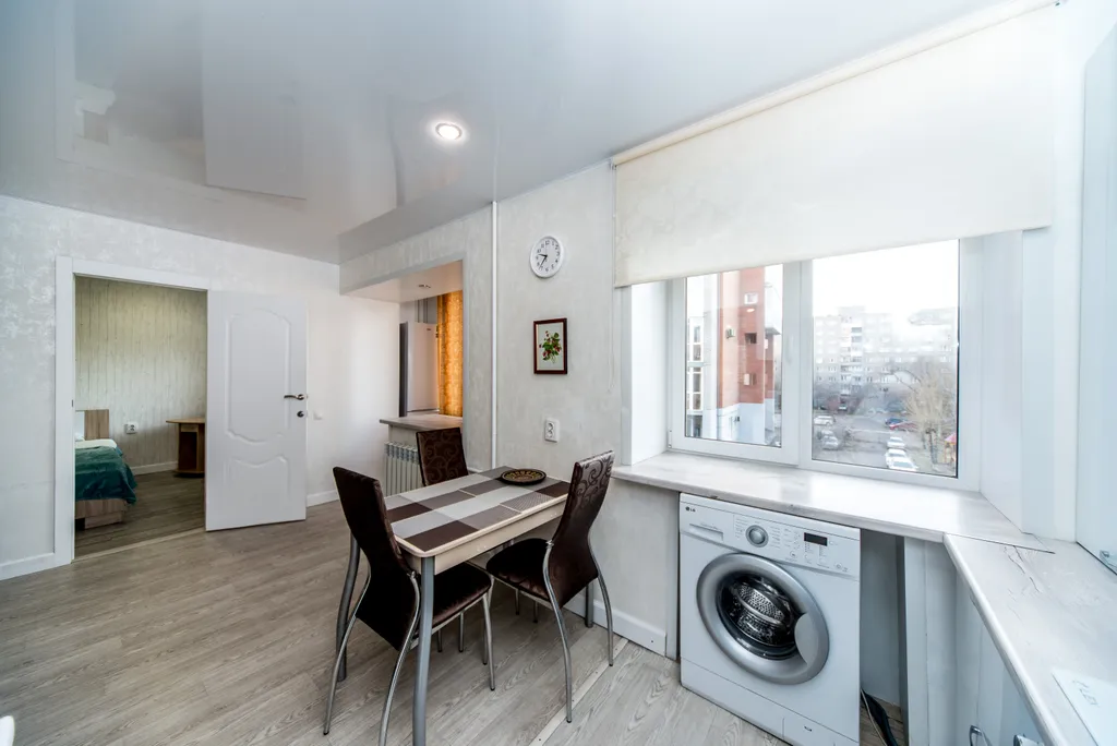 Квартира двухкомнатная в Центральном, 56 м², Красноярск — фото 11