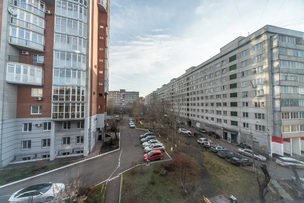Квартира двухкомнатная в Центральном, 56 м², Красноярск — фото 14