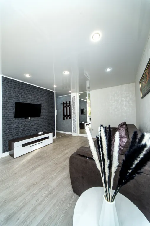 Квартира двухкомнатная в Центральном, 56 м², Красноярск — фото 6