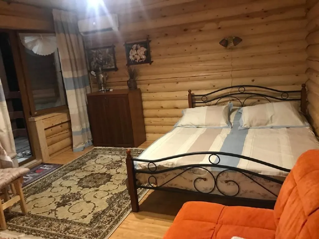 Двухместный номер с 1 кроватью  Делюкс с балконом — Теремок, фото 3 из 5
