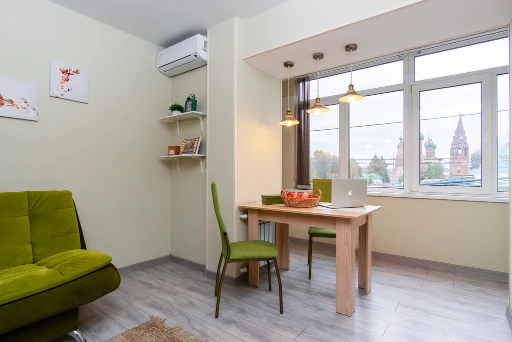 Студия однокомнатная на улице Большой Октябрьской, 40 м², Ярославль — кухня, фото 2