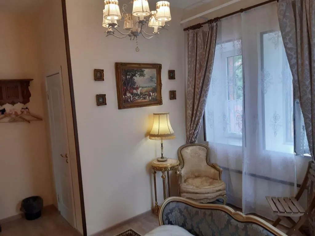 Двухместный номер с 1 кроватью уютный номер De paris — Le Chalet, фото 1 из 5