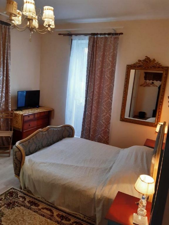 Двухместный номер с 1 кроватью уютный номер De paris — Le Chalet, фото 2 из 5