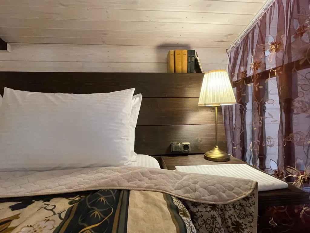 Дом 8-местный на улице 2-я Краснодонской, 99 м², Ростов-на-Дону — спальня, фото 7