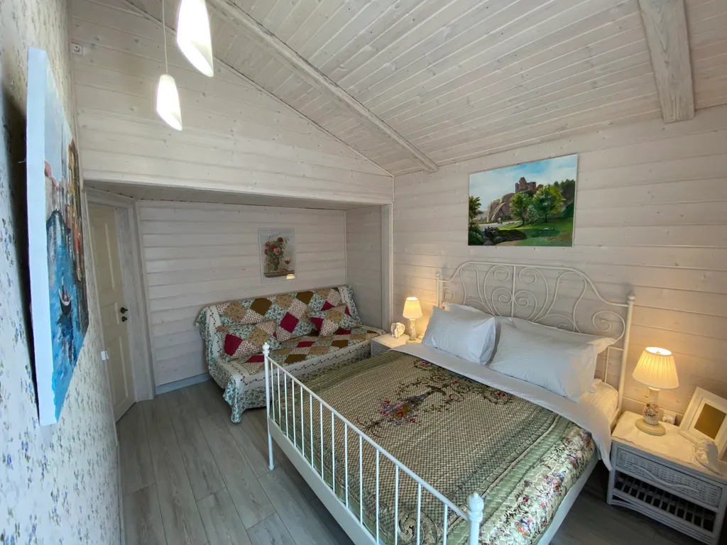 Дом 8-местный на улице 2-я Краснодонской, 99 м², Ростов-на-Дону — спальня, фото 2