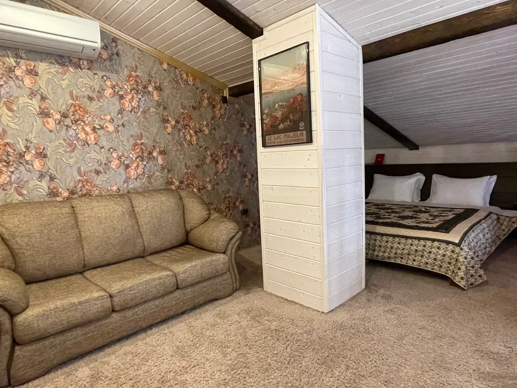 Дом 8-местный на улице 2-я Краснодонской, 99 м², Ростов-на-Дону — спальня, фото 3