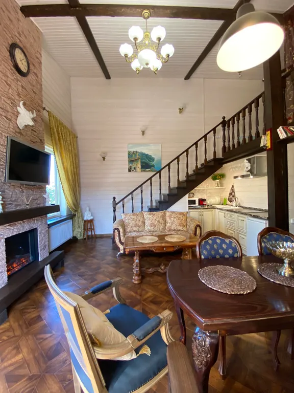Дом 8-местный на улице 2-я Краснодонской, 99 м², Ростов-на-Дону — кухня, фото 2